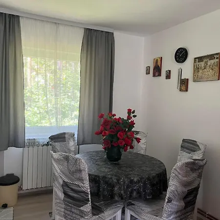 Kuca Jure Holiday home *